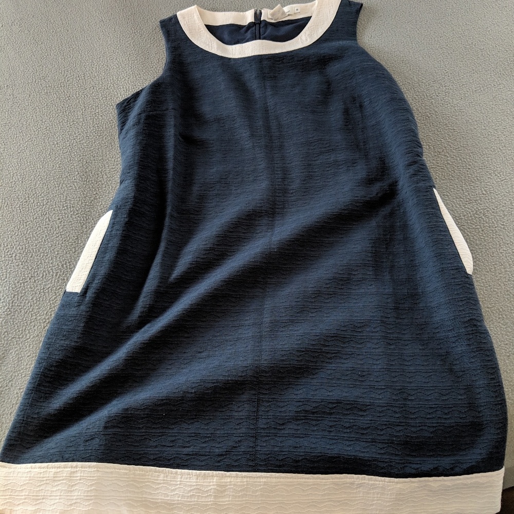 Vineyard Vines Navy and White Sundress. Size 16.